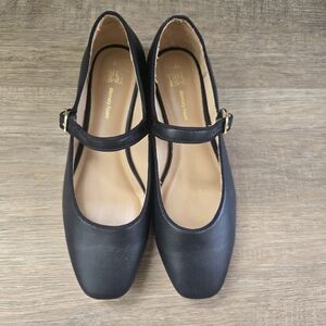 Time and Tru Black Mary Jane Flats